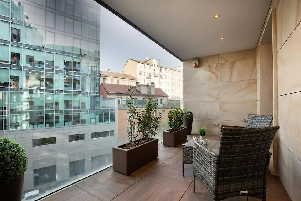 Milano Centrale - Comfort Suite Con Terrazza Milão